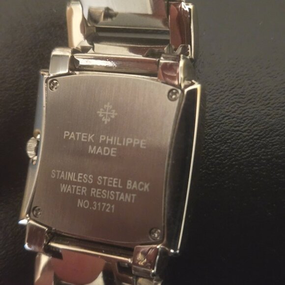 Selling a beautiful Patek Phillipe style women's wristwatch - Picture 6 of 7